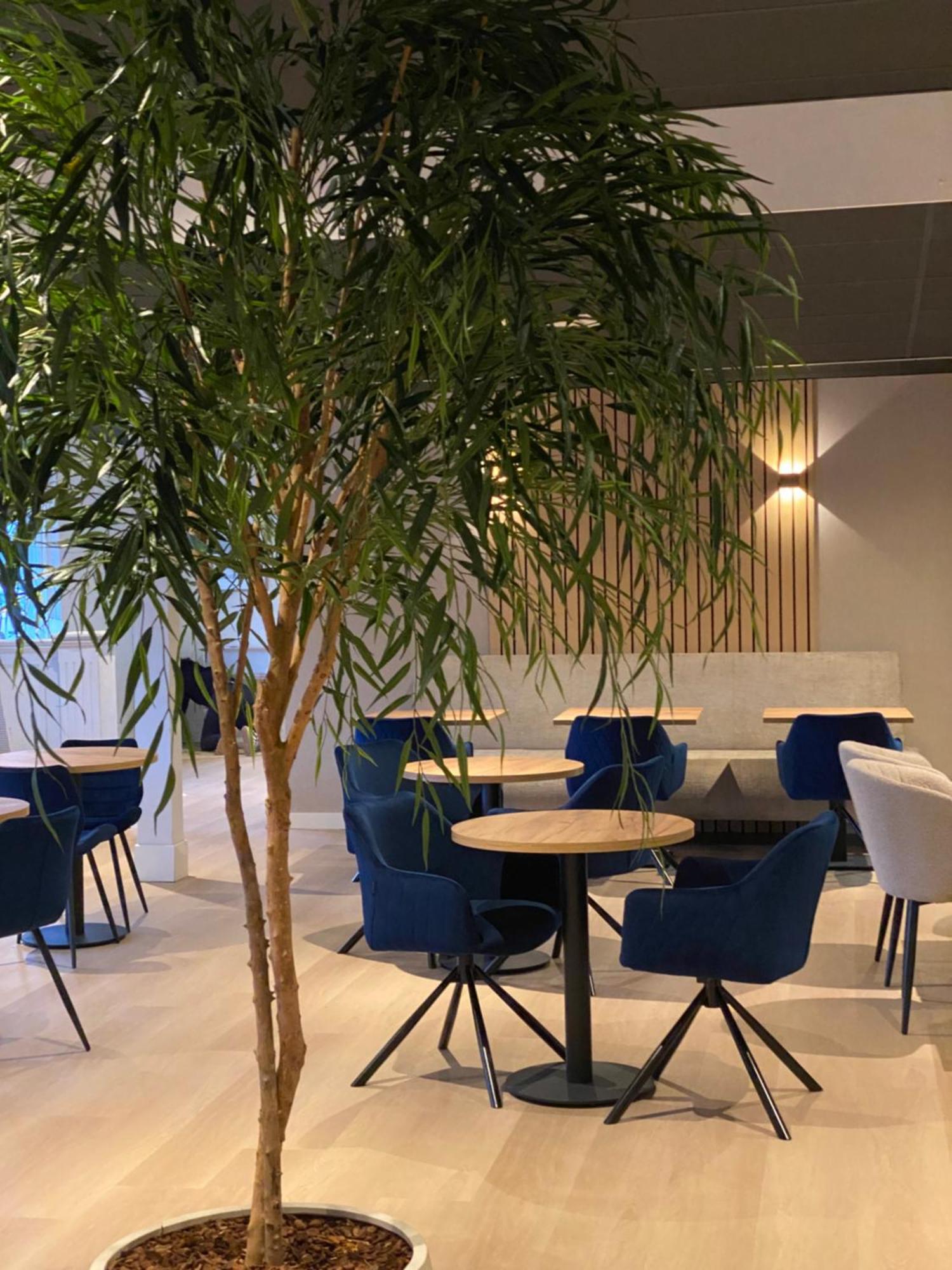Hotel Emilia Кацхеувел Екстериор снимка