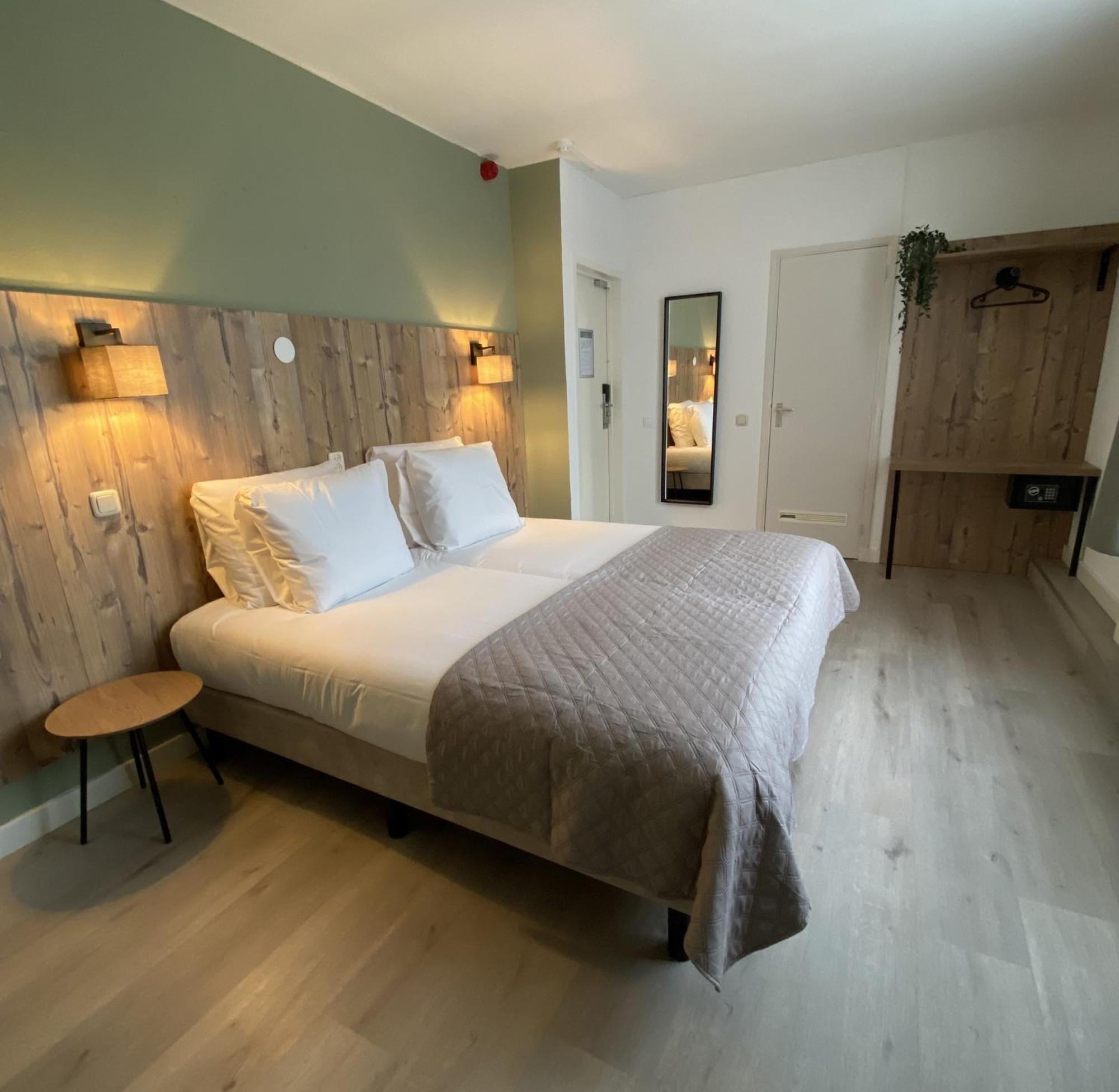 Hotel Emilia Кацхеувел Екстериор снимка