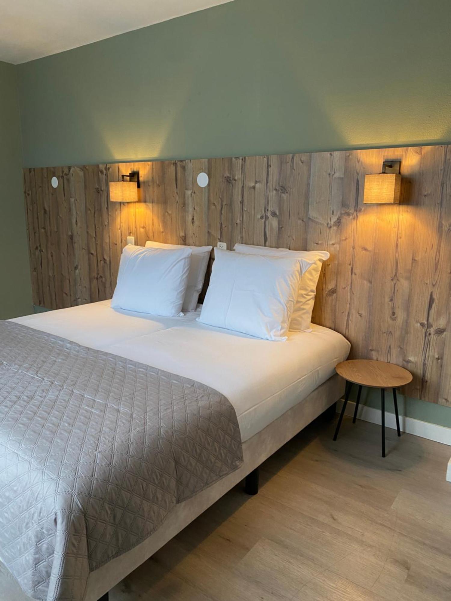Hotel Emilia Кацхеувел Екстериор снимка
