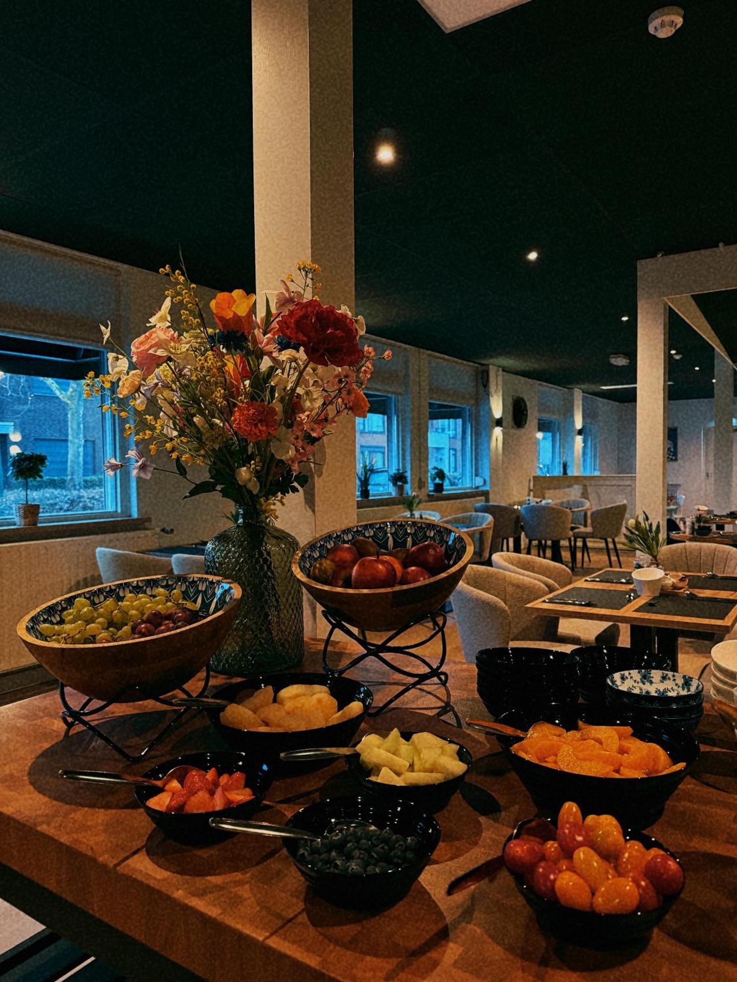 Hotel Emilia Кацхеувел Екстериор снимка
